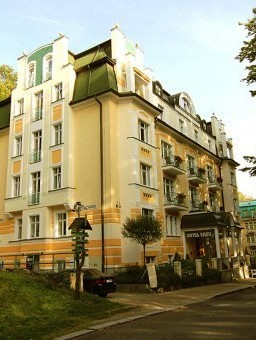 fasad-villa-savoj Самые бюджетные санатории и отели в Карловых Варах