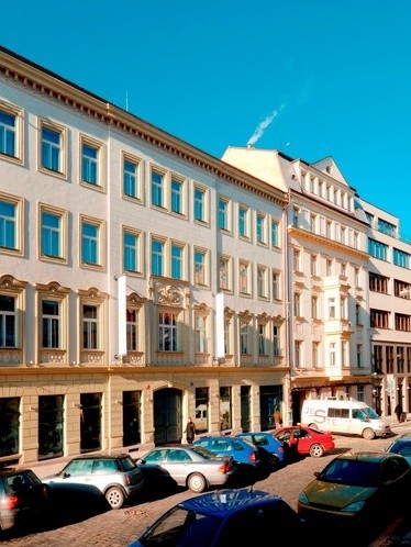 fasad-yasmin Список отелей в Праге, бронирование, цены 2018
